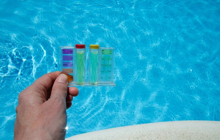 Why Regular Pool Cleaning Prevents Algae Growth in Punta Gorda, FL